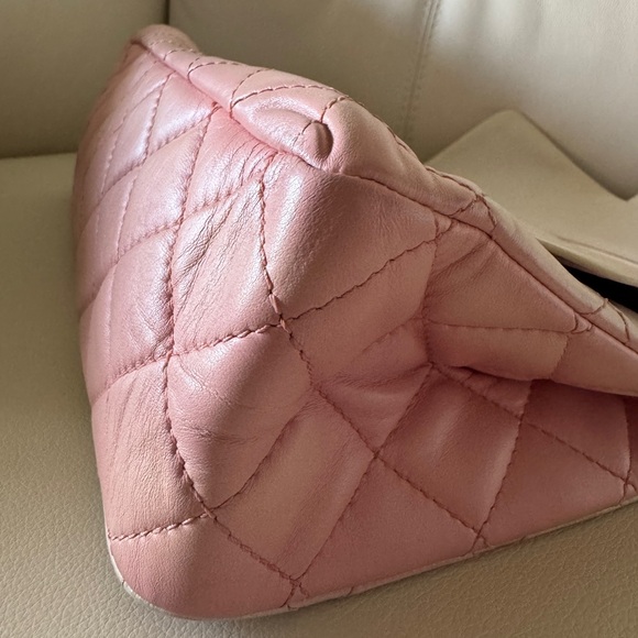 Chanel 2.55 Reissue Maxi 227 Pink White Degrade Ombré Bag - Picture 14 of 16